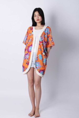 Short-floral-print-lace-kimono-front-(1)